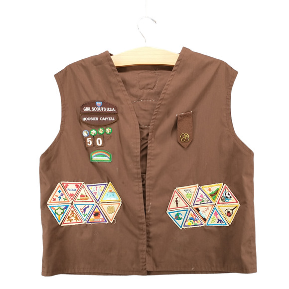 Girl Scout USA Hoosier Capital Uniform Vest Brown Actual 40x20.5 Vintage Patches - Picture 1 of 11
